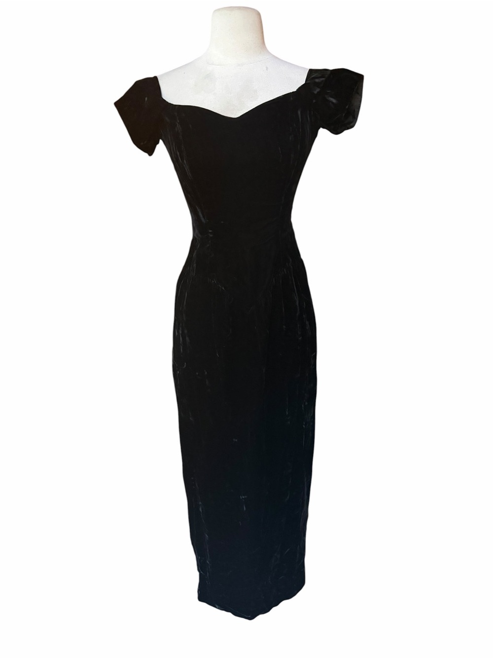 Late 50s/Early 60s Bridal Originals Lined Rayon Velvet Cocktail Sheath‎ Gown